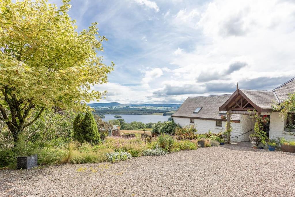 The Stable - Cottage With A Spectacular Lake View Port Of Menteith Екстер'єр фото